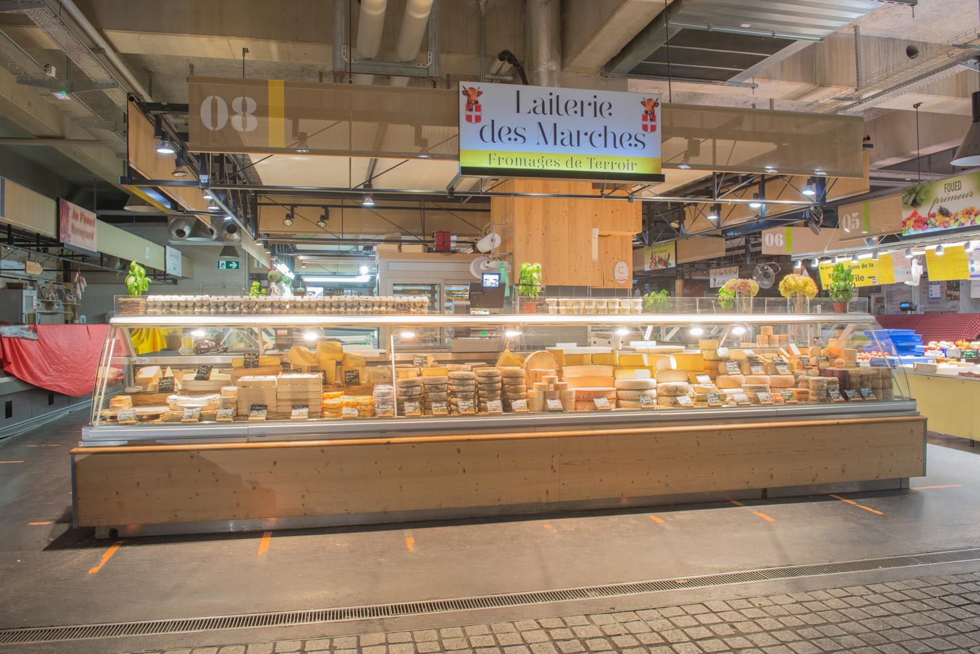 laiterie des marches stand halles chambery